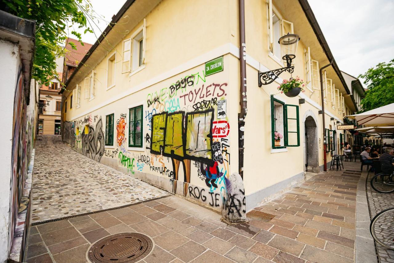 150 Steps To The Main Square Apartment Ljubljana Exterior photo